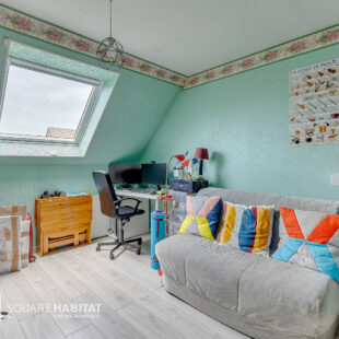 Jolie Maison semi-individuelle, 3 chambres, jardin, garage, cave.