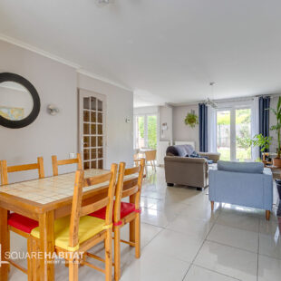 Jolie Maison semi-individuelle, 3 chambres, jardin, garage, cave.