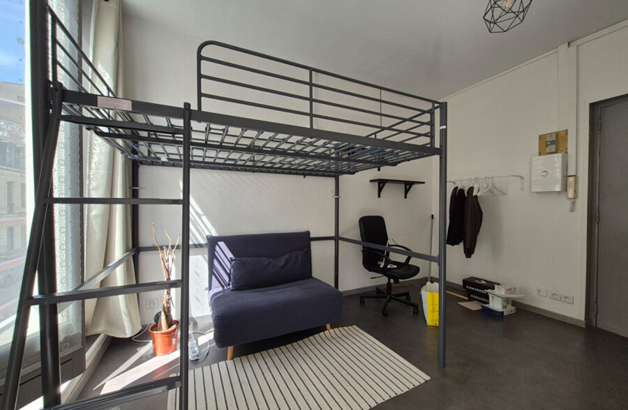 LILLE REPUBLIQUE : JOLI STUDIO LUMINEUX DE 18M² DANS RESIDENCE SECURISEE