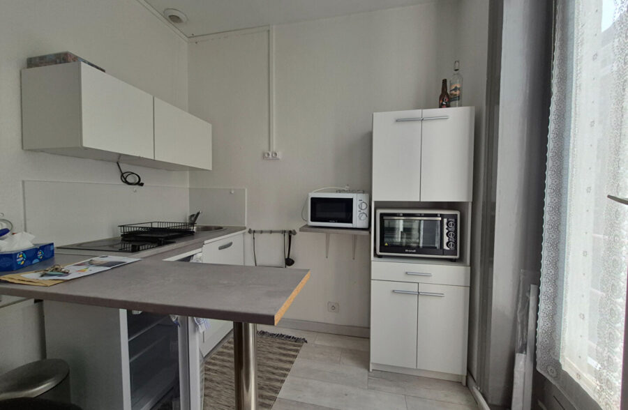 LILLE REPUBLIQUE : JOLI STUDIO LUMINEUX DE 18M² DANS RESIDENCE SECURISEE