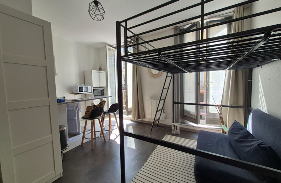 LILLE REPUBLIQUE : JOLI STUDIO LUMINEUX DE 18M² DANS RESIDENCE SECURISEE