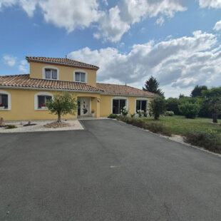 – À vendre – Maison individuelle atypique 4 chambres – Aire-sur-la-Lys