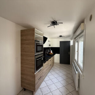 Maison 3 chambres + terrasse – proche centre