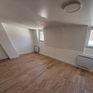 Maison 3 chambres + terrasse – proche centre