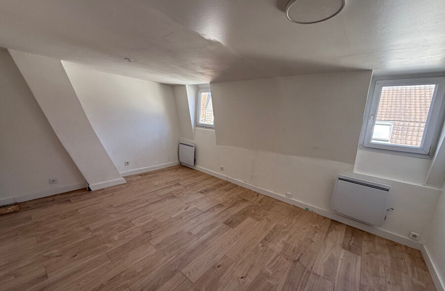 Maison 3 chambres + terrasse – proche centre