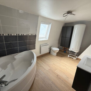 Maison 3 chambres + terrasse – proche centre