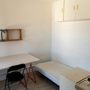 EXCLUSIVITE : 4 CHAMBRES DE BONNE PROCHE GARE