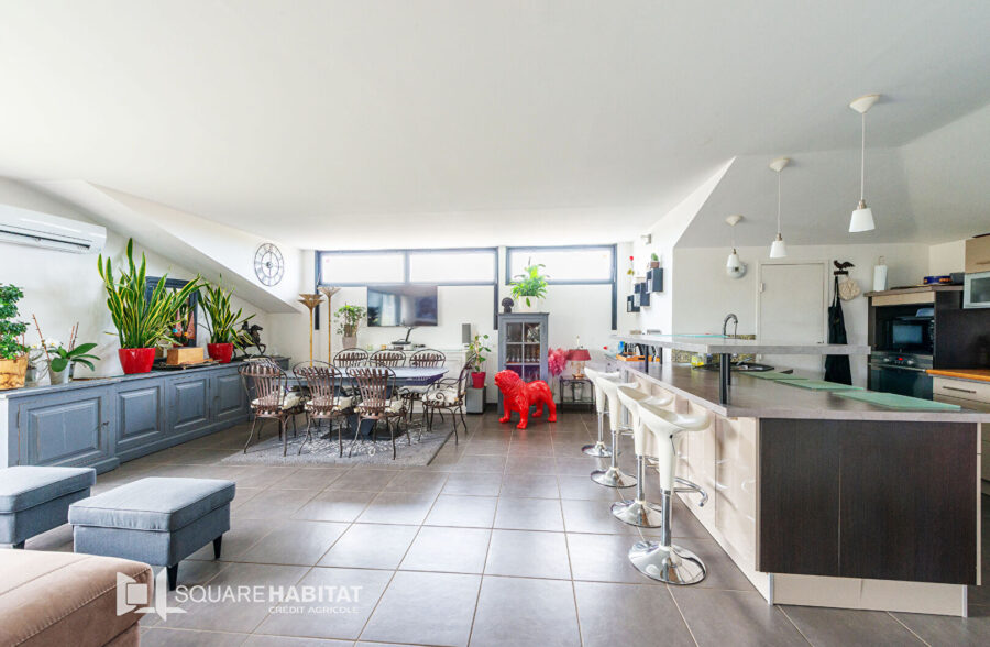 APPARTEMENT T4  de 108 m² AVEC TERASSE