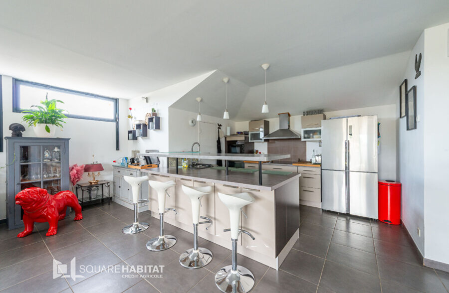 APPARTEMENT T4  de 108 m² AVEC TERASSE