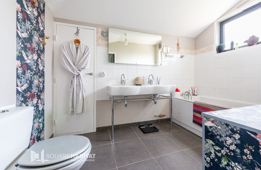 APPARTEMENT T4  de 108 m² AVEC TERASSE