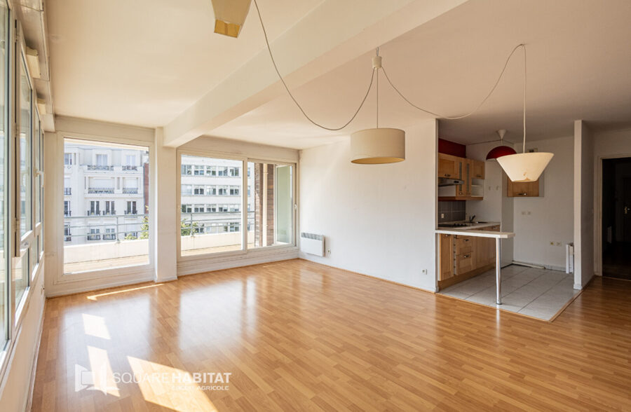 EXCLUSIVITE LILLE BOULEVARD CARNOT : TYPE 3 LUMINEUX AVEC BALCON, GARAGE ET CAVE PRIVATIVE