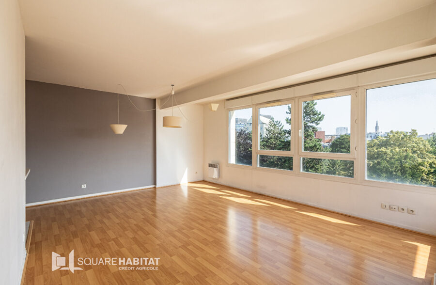 EXCLUSIVITE LILLE BOULEVARD CARNOT : TYPE 3 LUMINEUX AVEC BALCON, GARAGE ET CAVE PRIVATIVE