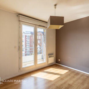 EXCLUSIVITE LILLE BOULEVARD CARNOT : TYPE 3 LUMINEUX AVEC BALCON, GARAGE ET CAVE PRIVATIVE