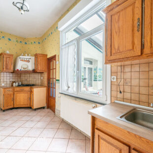 Maison individuelle semi plain pied avec grange …Superbe potentiel !