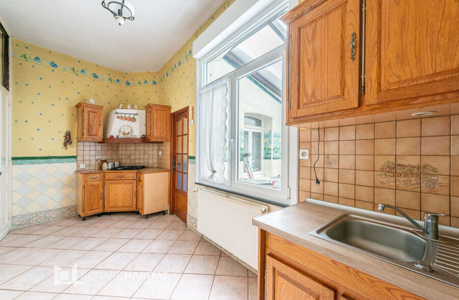 Maison individuelle semi plain pied avec grange …Superbe potentiel !