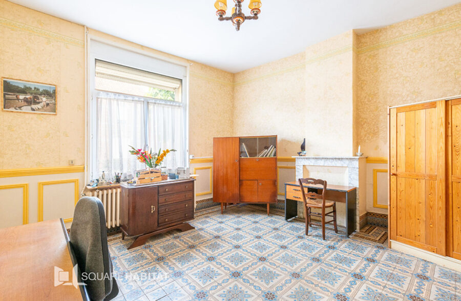 Maison individuelle semi plain pied avec grange …Superbe potentiel !