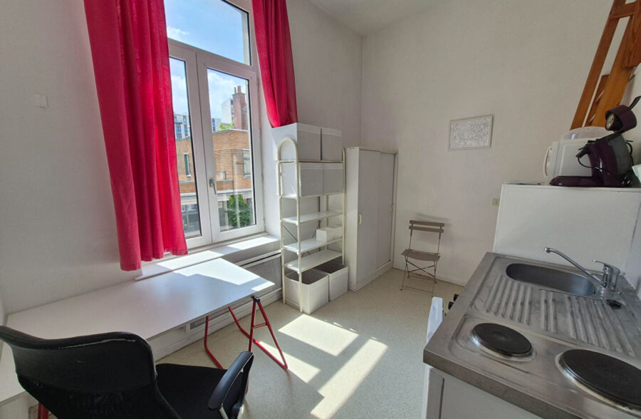 EXCLUSIVITE : LILLE VAUBAN : Studio avec mezzanine devant la Catho