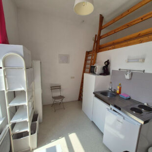 EXCLUSIVITE : LILLE VAUBAN : Studio avec mezzanine devant la Catho