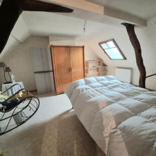 Maison familiale,3 chambres , grand garage .