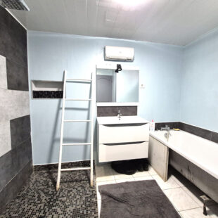 Maison 165m2 habitables , 4 chambres et un bureau