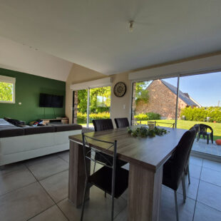 Meuble à poser dans  une  magnifique maison moderne à Zudausques