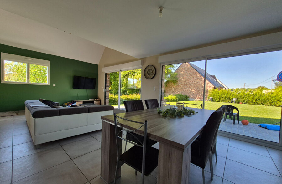 Meuble à poser dans  une  magnifique maison moderne à Zudausques