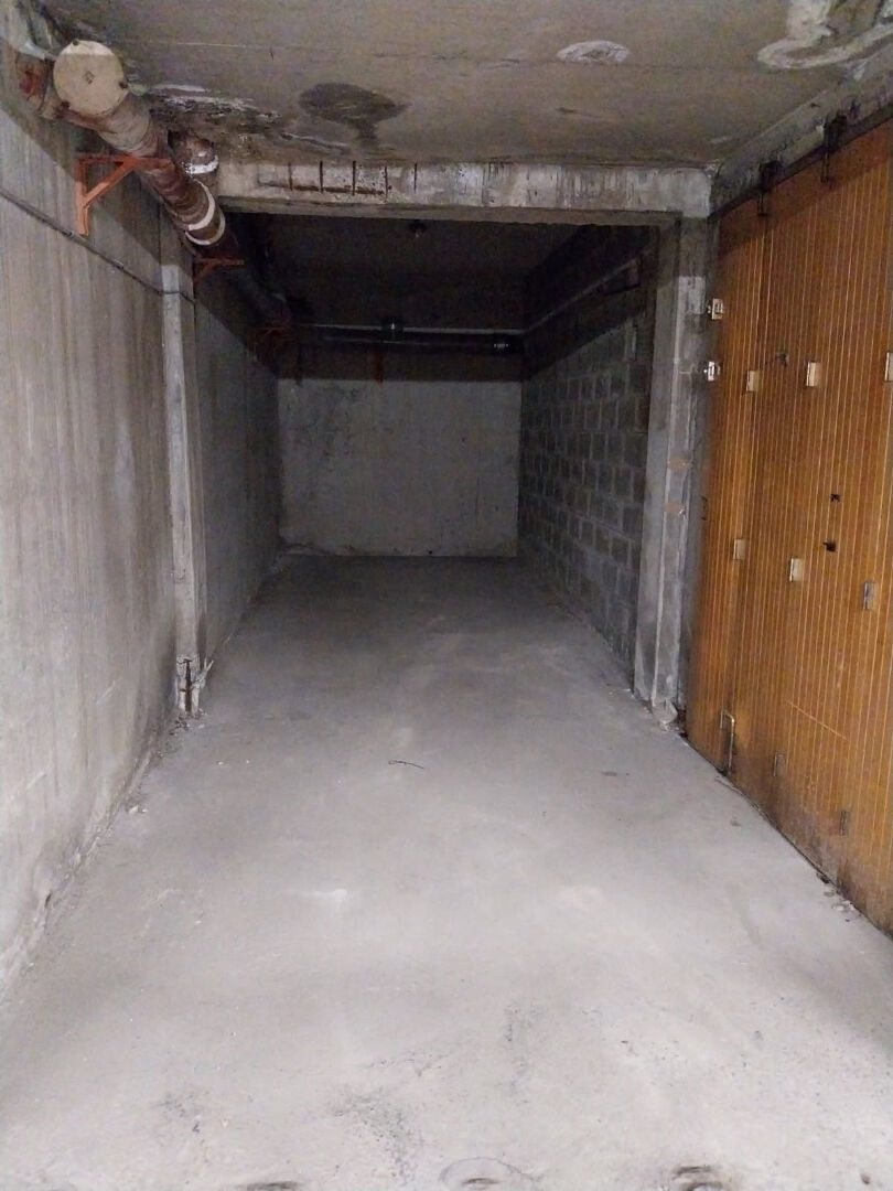 Garage à proximité du parc Jean Baptiste Lebas