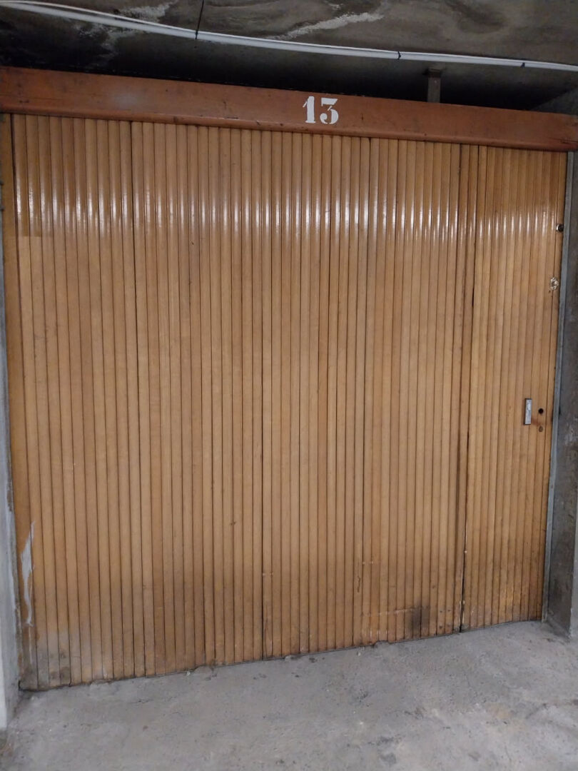 Garage à proximité du parc Jean Baptiste Lebas
