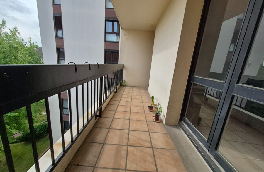 VAUBAN- CATHO :T4 avec balcons, cave et parking