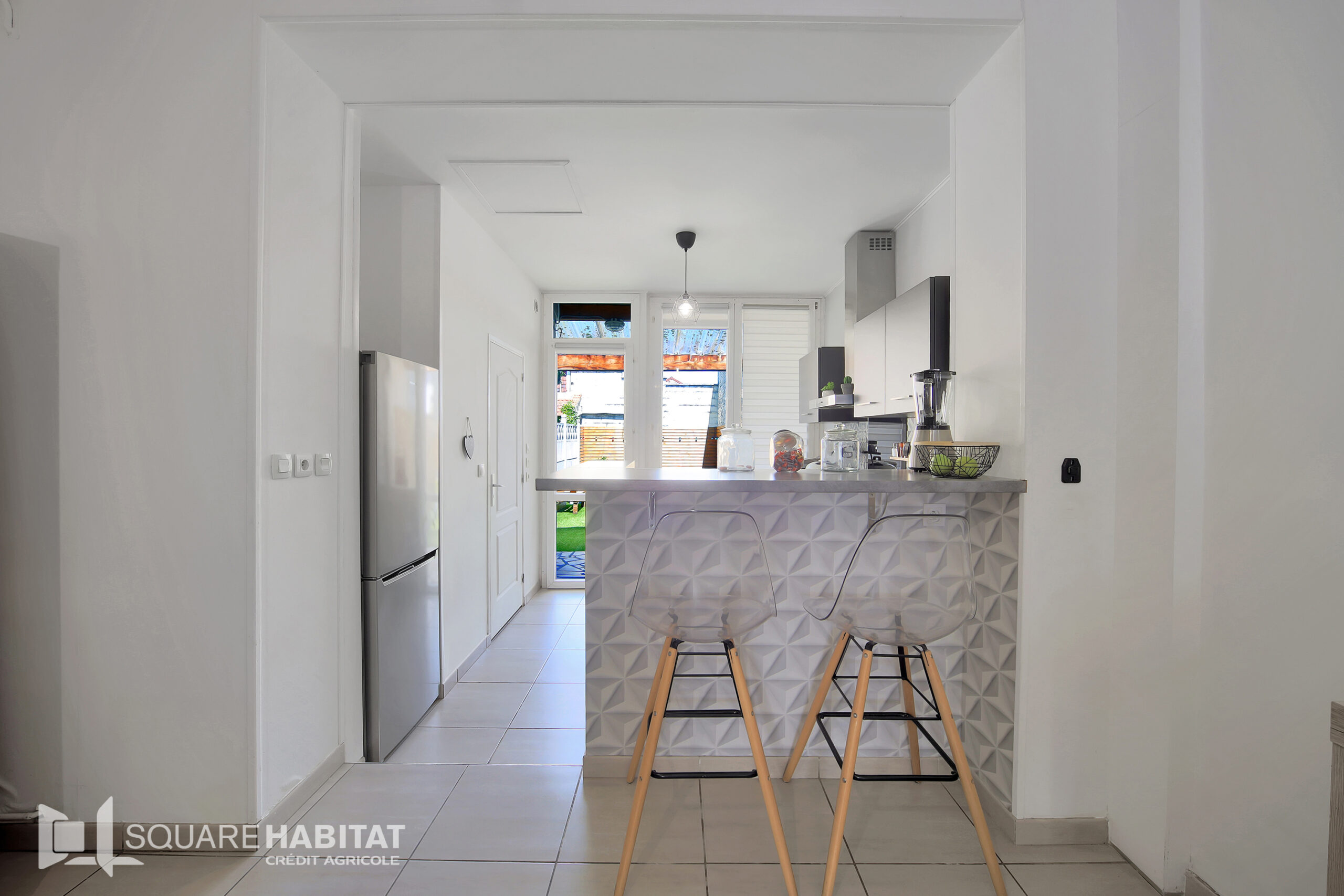 Charmante maison avec extérieur et garage