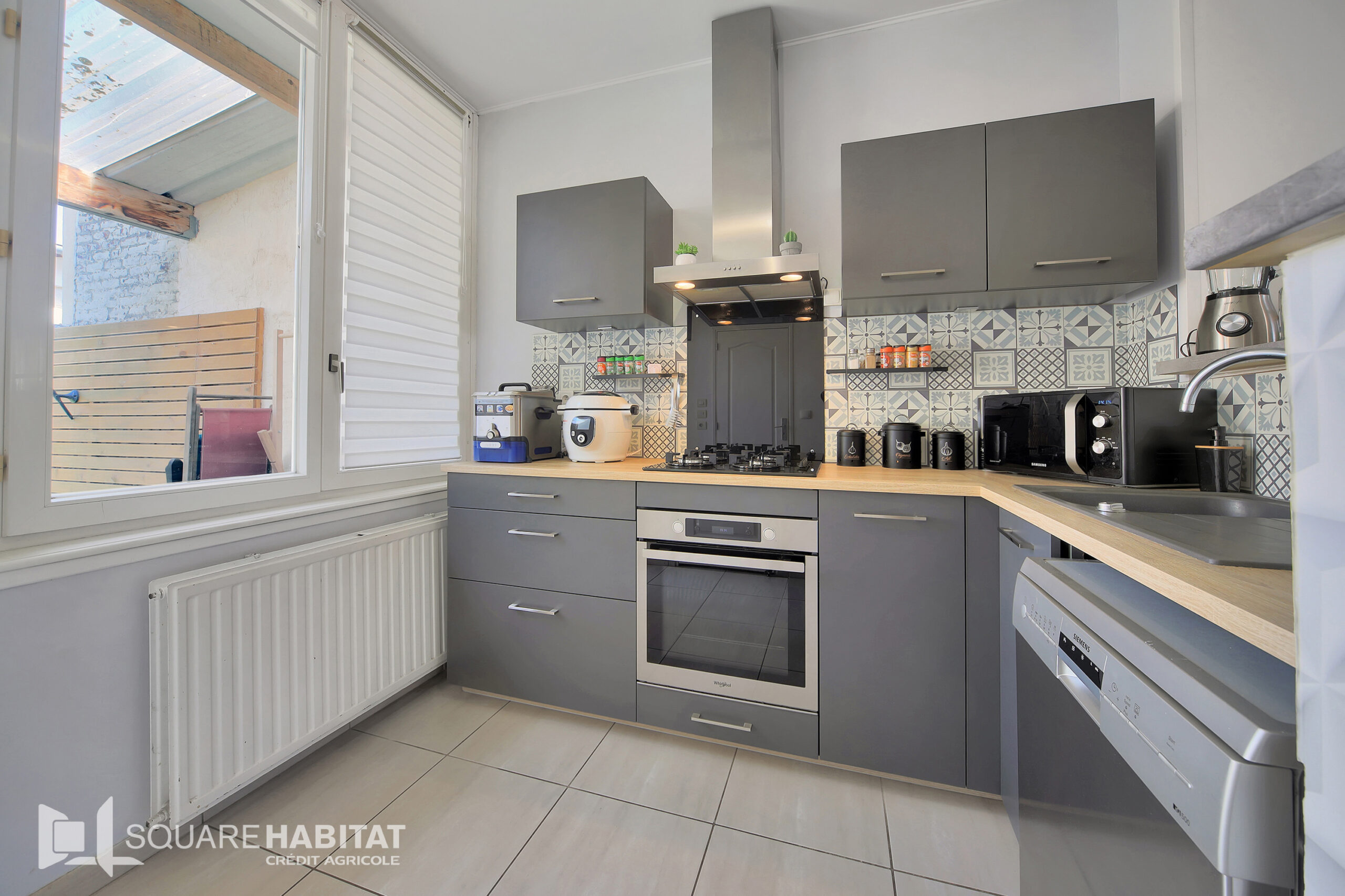 Charmante maison avec extérieur et garage