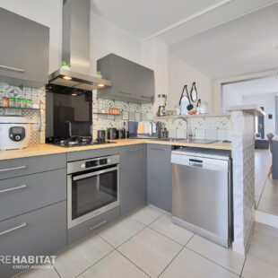 Charmante maison avec extérieur et garage