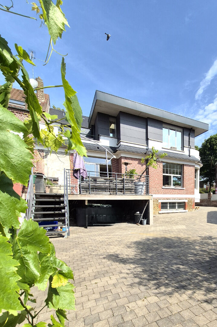 Maison Cambrai 12 pièce(s) 245 m2