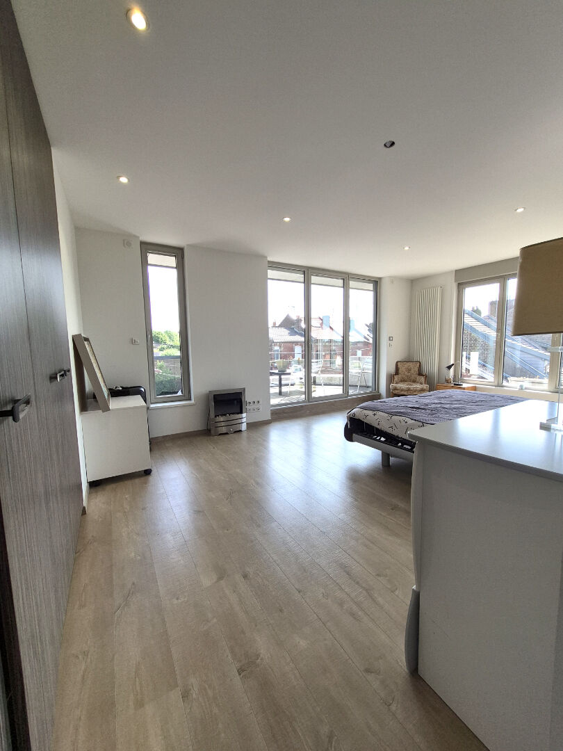 Maison Cambrai 12 pièce(s) 245 m2