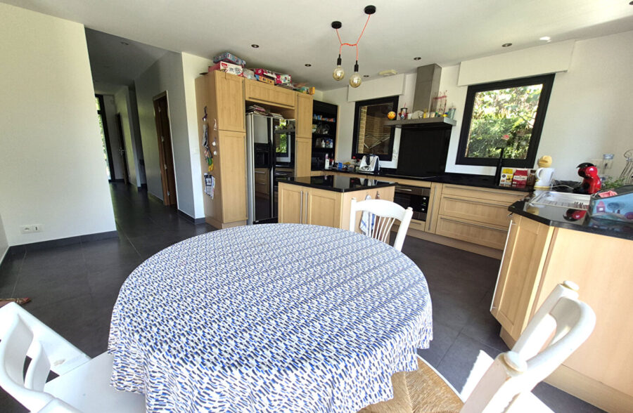Pavillon secteur prisé 200m²