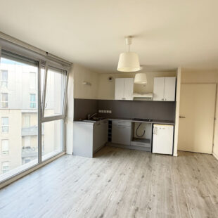 LILLE VAUBAN – CATHO: Grand studio de 32,59 m²  Sous compromis 