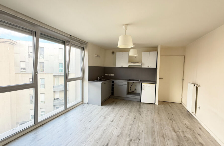 LILLE VAUBAN – CATHO: Grand studio de 32,59 m²  Sous compromis 