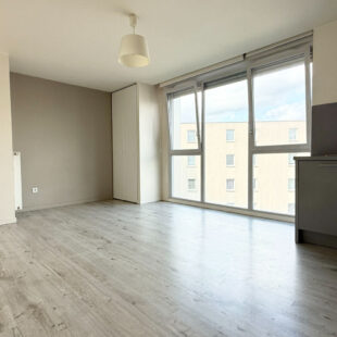 LILLE VAUBAN – CATHO: Grand studio de 32,59 m²  Sous compromis 