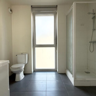 LILLE VAUBAN – CATHO: Grand studio de 32,59 m²  Sous compromis 