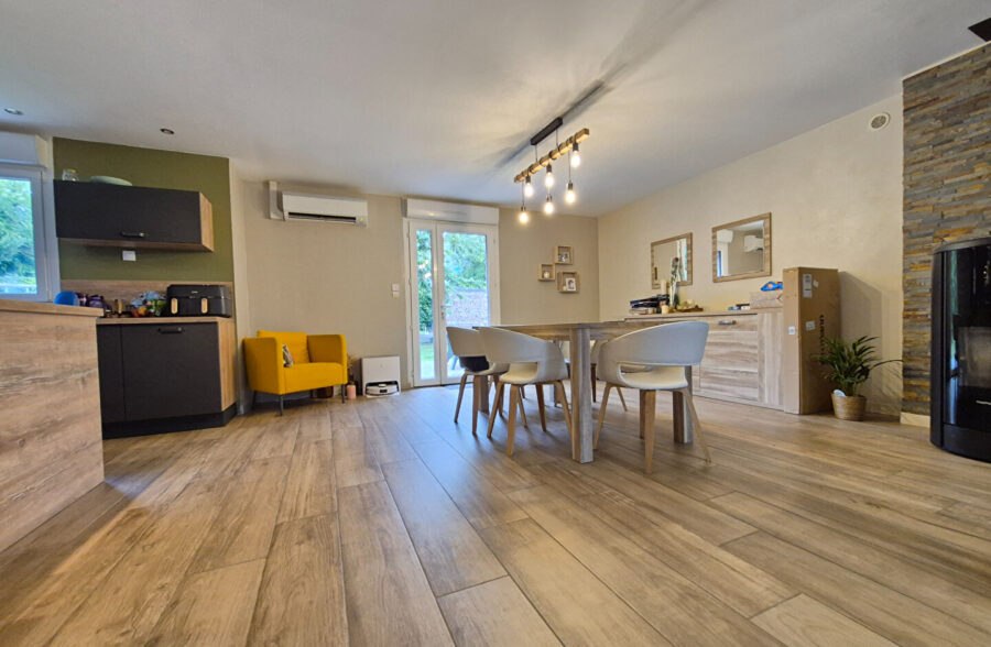 Pavillon individuel  semi plain pied 4 Chambres