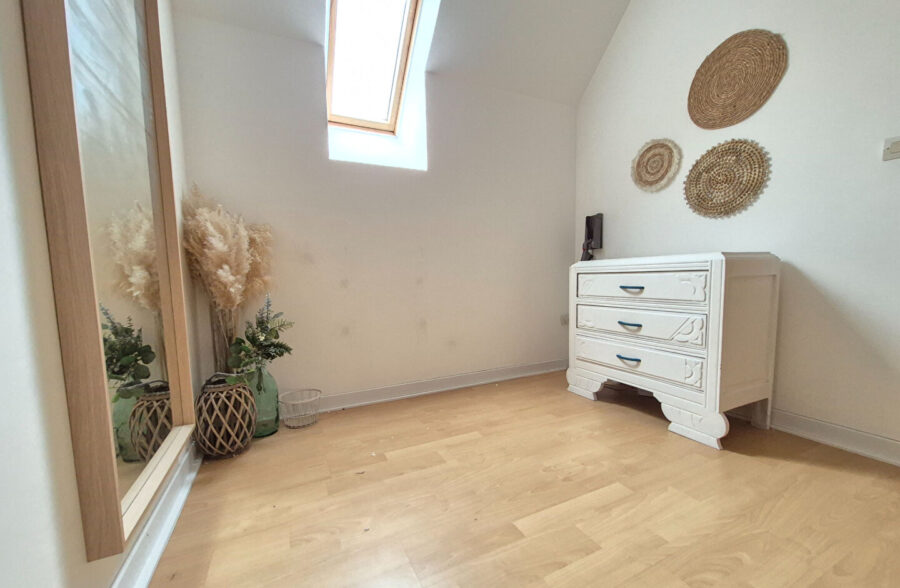 Pavillon individuel  semi plain pied 4 Chambres