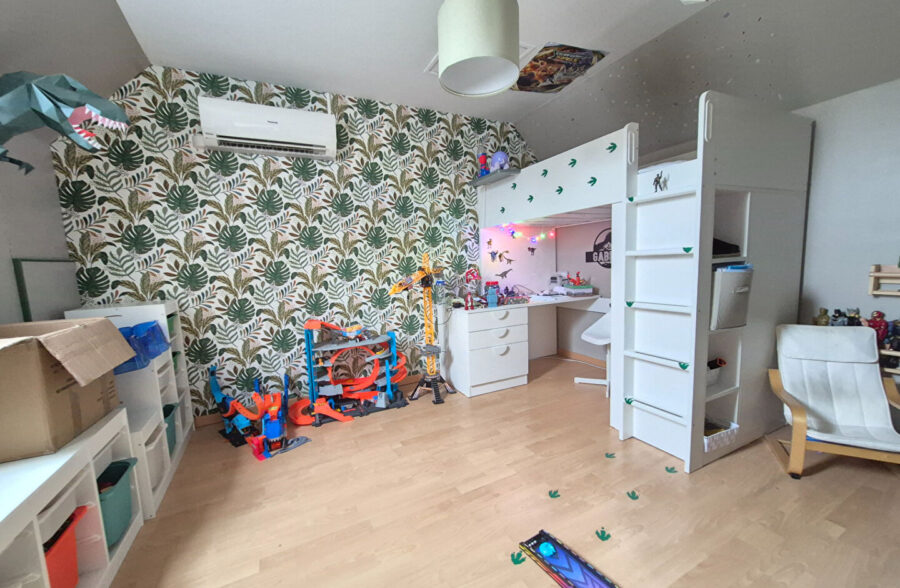 Pavillon individuel  semi plain pied 4 Chambres