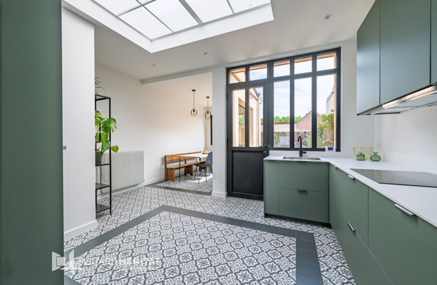 Situation parfaite – Bien d’exception avenue Sainte Cécile avec 4 chambres, bureau et GARAGE