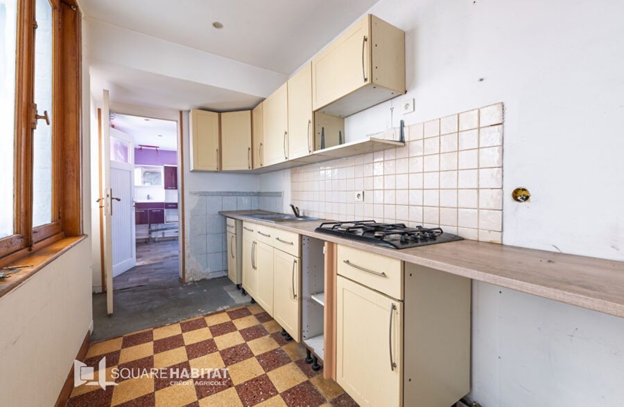 Lambersart – Proximité immédiate métro – 4 chambres, jardin travaux !