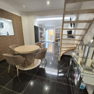 Maison de ville 93m², 5 pièces + terrasse, aucun travaux à prévoir!!!