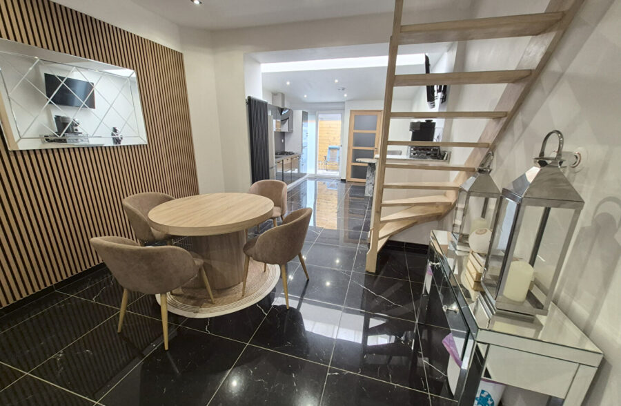 Maison de ville 93m², 5 pièces + terrasse, aucun travaux à prévoir!!!