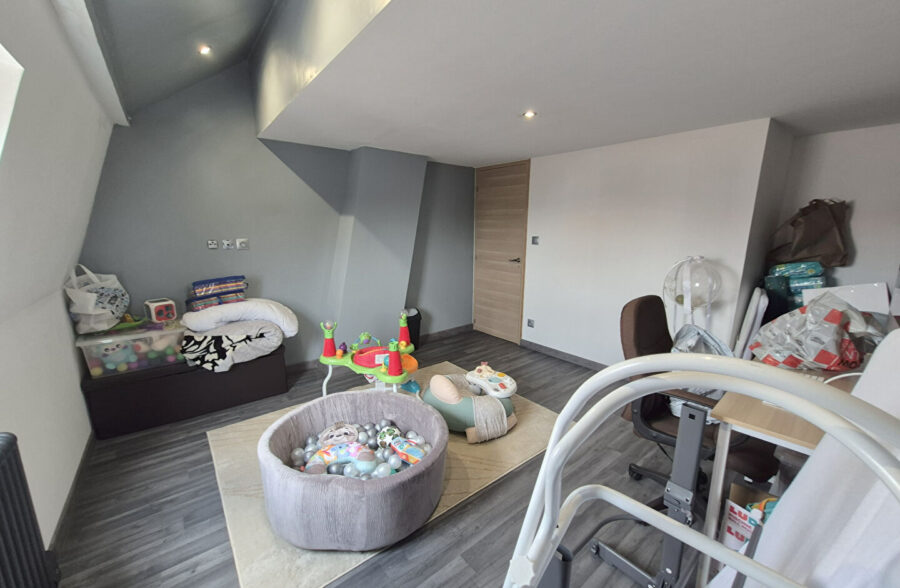 Maison de ville 93m², 5 pièces + terrasse, aucun travaux à prévoir!!!