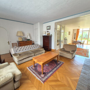 Maison Saint-Omer 7 pièce(s) 270 m2 -6 chambres et revenu locatif