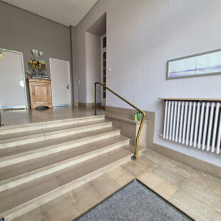 Maison Saint-Omer 7 pièce(s) 270 m2 -6 chambres et revenu locatif