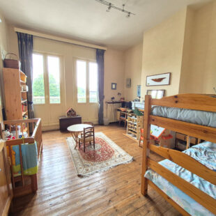 Maison Saint-Omer 7 pièce(s) 270 m2 -6 chambres et revenu locatif